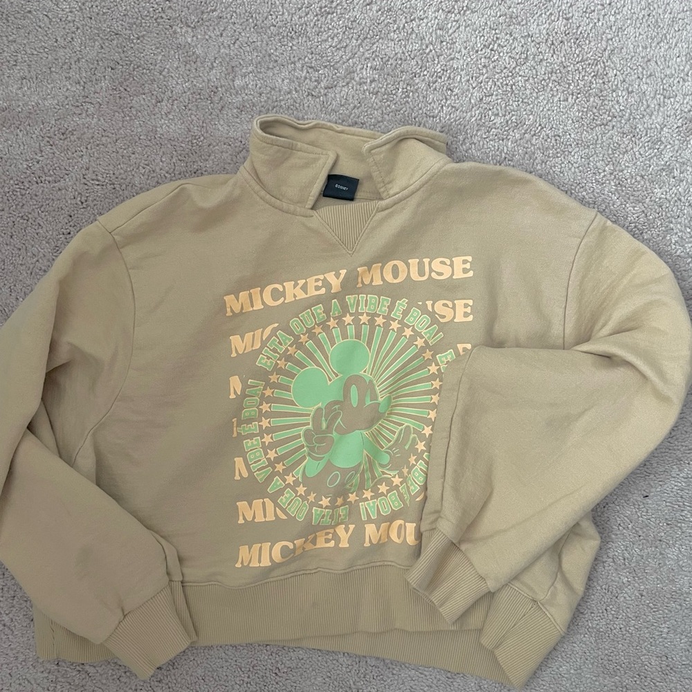 Light yellow Disney sweatshirt crop top